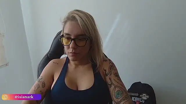 Isis69  online show from February 12, 2026, 3:01 pm