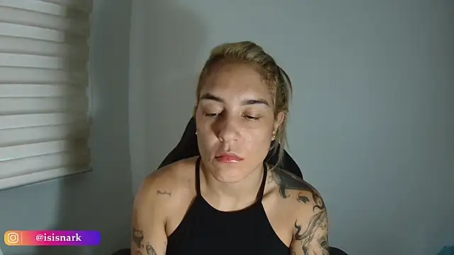 Snapshot of Isis69_ chatting on October 22, 2025, 10:19 pm Isis69  online show from October 22, 2025, 10:19 pm