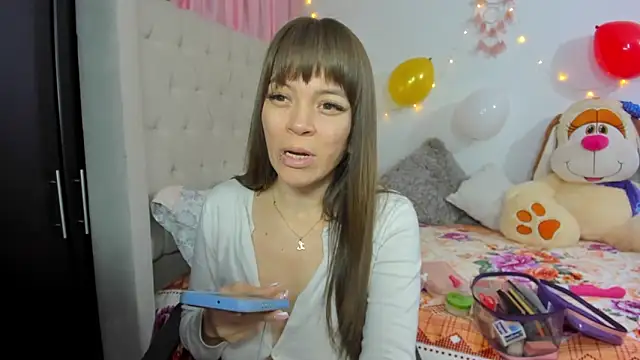 Snapshot of emilyharrix chatting on March 15, 2025, 8:21 pm emilyharrix online show from March 15, 2025, 8:21 pm