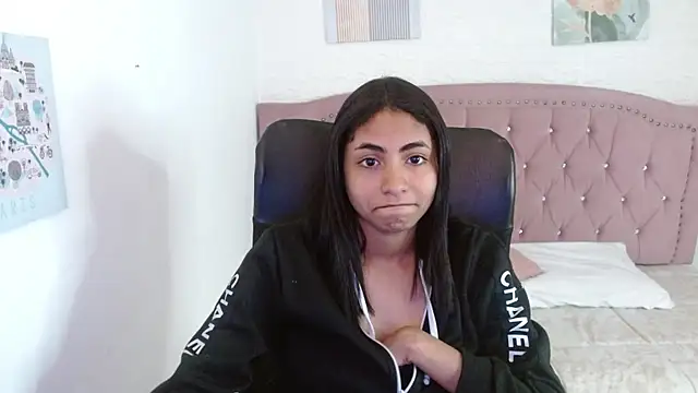 Snapshot of shaneelle chatting on October 11, 2025, 3:07 am shaneelle online show from October 11, 2025, 3:07 am