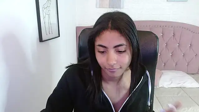 Snapshot of shaneelle chatting on October 21, 2025, 3:06 am shaneelle online show from October 21, 2025, 3:06 am