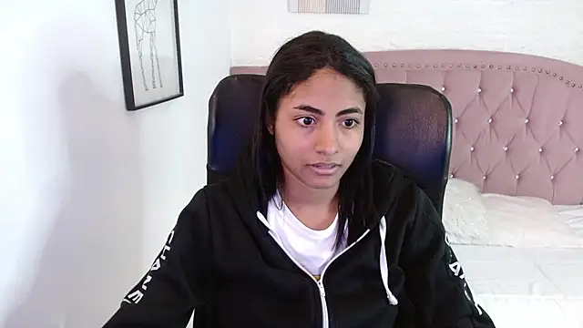 shaneelle online show from November 1, 2025, 3:13 am