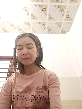 Snapshot of Sexy-ladyboobs20 chatting on October 31, 2025, 1:35 am Sexy-ladyboobs20 online show from October 31, 2025, 1:35 am