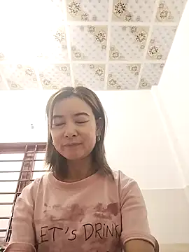 Snapshot of Sexy-ladyboobs20 chatting on October 3, 2025, 12:47 am Sexy-ladyboobs20 online show from October 3, 2025, 12:47 am