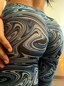 izanmiller2001 online show from January 8, 2026, 8:26 pm