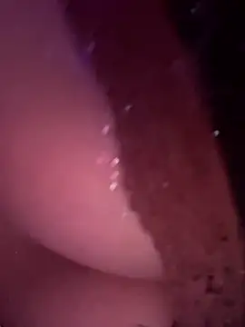 izanmiller2001 online show from April 26, 2026, 8:39 pm