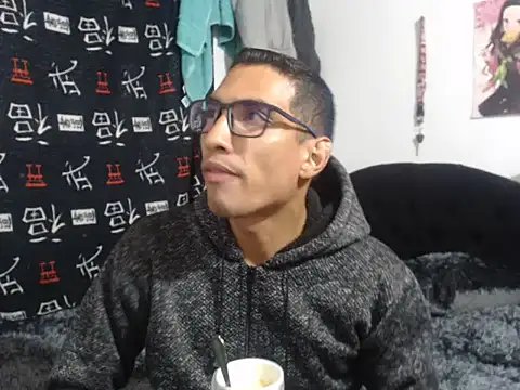 AndresCardona9 online show from October 2, 2025, 12:36 am