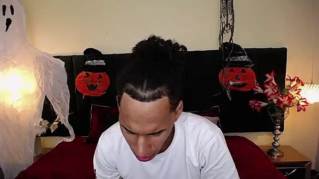 soft attraction online show from October 29, 2025, 7:46 pm