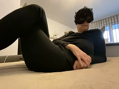 Marilou1983 online show from March 31, 2026, 6:59 am