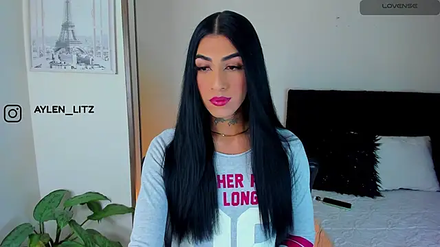 Snapshot of litz81 chatting on October 22, 2025, 11:47 pm litz81 online show from October 22, 2025, 11:47 pm