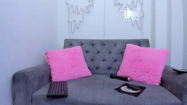 amber martinez online show from February 23, 2025, 10:42 pm