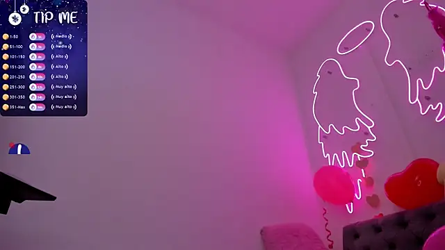 amber martinez online show from February 14, 2025, 7:02 pm