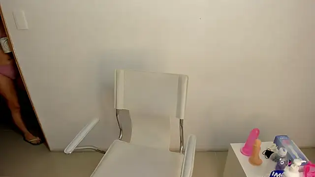 amber martinez online show from March 21, 2025, 12:28 pm