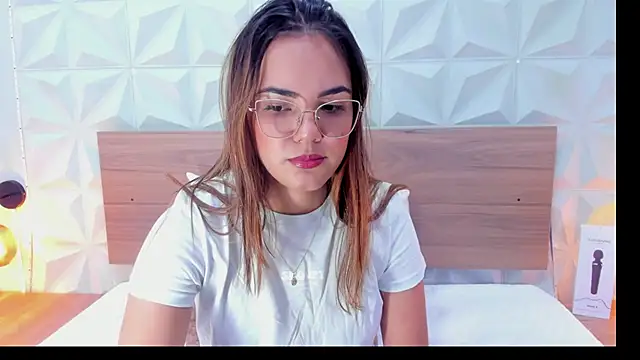 Stacey white  online show from March 2, 2025, 8:14 pm