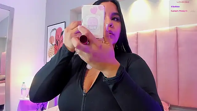 KeilyRoss online show from October 1, 2025, 8:46 pm