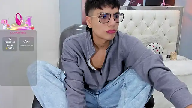 Snapshot of Noha_scott chatting on May 9, 2026, 10:35 pm Noha scott online show from May 9, 2026, 10:35 pm