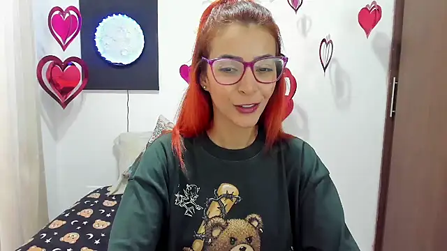 Snapshot of Amaranta_e chatting on February 16, 2025, 7:16 pm Amaranta e online show from February 16, 2025, 7:16 pm