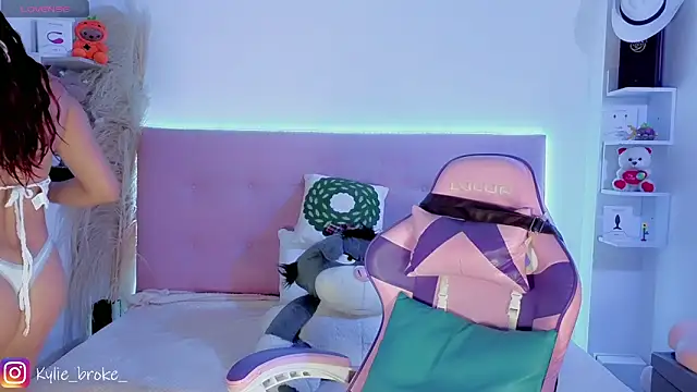 Kylie brokee online show from March 4, 2026, 11:12 pm