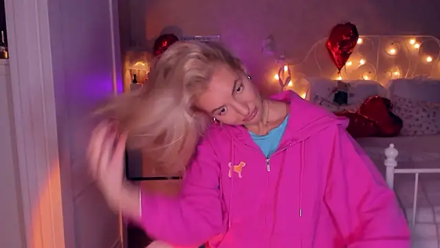 aestetick online show from March 1, 2026, 12:05 pm