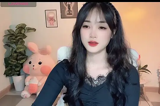  Aimy  online show from October 8, 2025, 4:51 pm