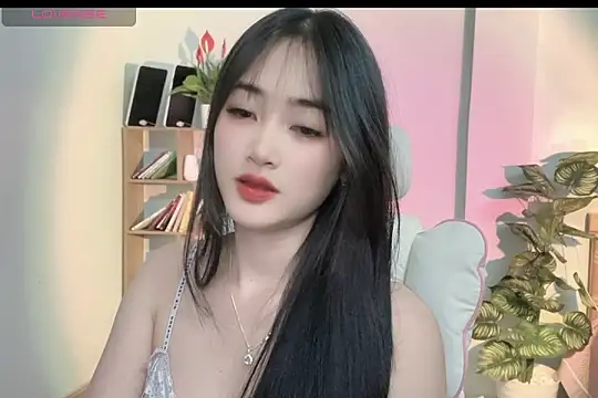  Aimy  online show from March 8, 2025, 5:33 pm