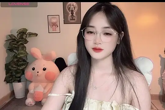  Aimy  online show from September 28, 2025, 4:36 pm