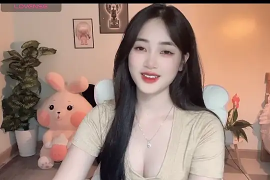  Aimy  online show from September 23, 2025, 4:36 pm