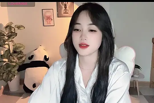  Aimy  online show from September 9, 2025, 4:38 pm