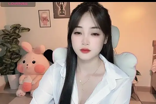  Aimy  online show from November 4, 2025, 3:38 pm