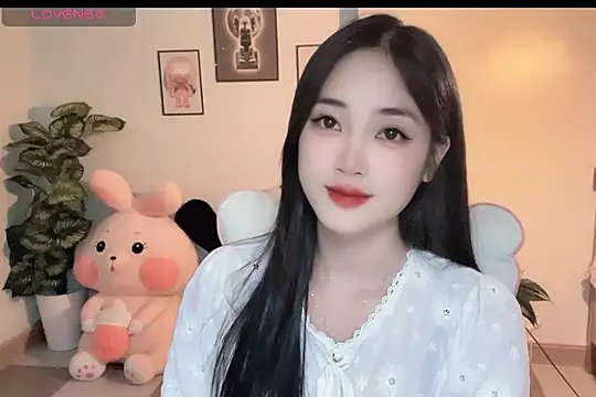  Aimy  online show from November 7, 2025, 3:38 pm