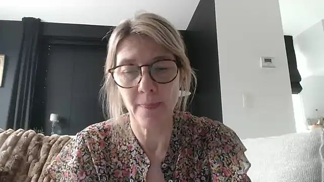 godinflower online show from November 11, 2025, 12:11 pm