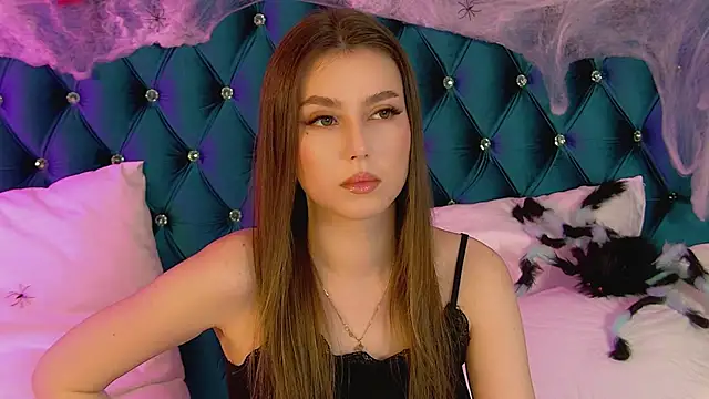 Snapshot of AliceMoreno chatting on October 28, 2025, 5:12 pm AliceMoreno online show from October 28, 2025, 5:12 pm