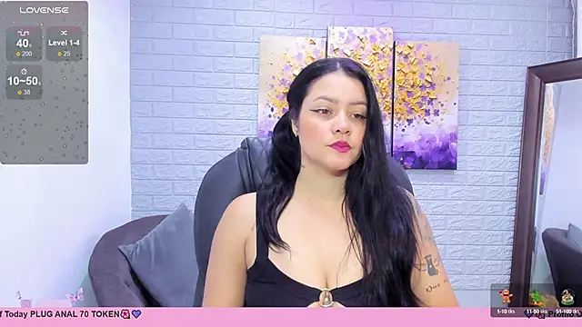 StefyGil  online show from February 25, 2025, 12:05 pm