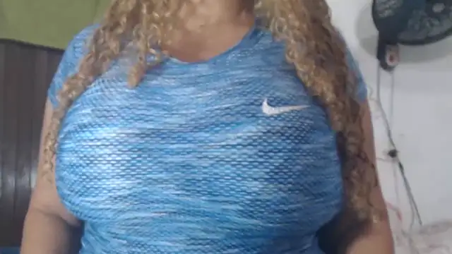 BustyAmanda online show from June 16, 2026, 3:01 pm