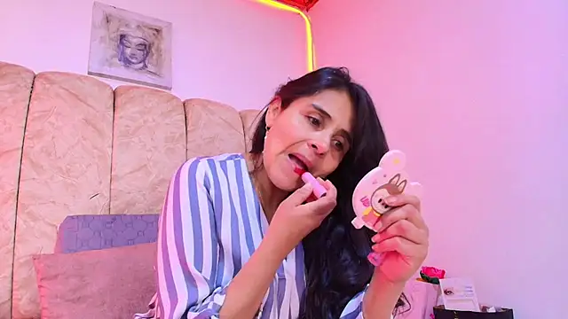  Marcela   online show from April 10, 2026, 11:28 am