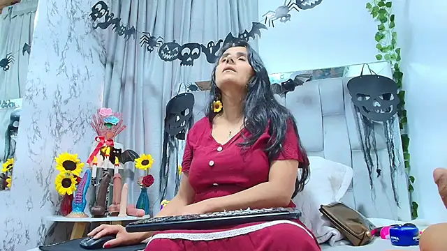 Snapshot of _Marcela__ chatting on October 28, 2025, 12:26 pm  Marcela   online show from October 28, 2025, 12:26 pm