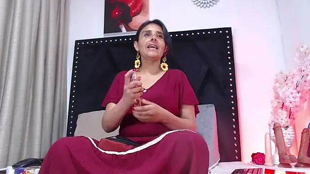 Snapshot of _Marcela__ chatting on March 6, 2025, 12:19 pm  Marcela   online show from March 6, 2025, 12:19 pm