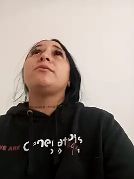 Juanamd1 online show from April 16, 2026, 1:23 pm