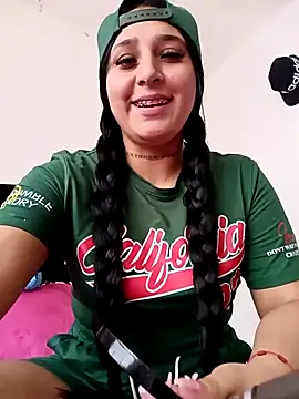 Juanamd1 online show from September 22, 2025, 12:11 pm