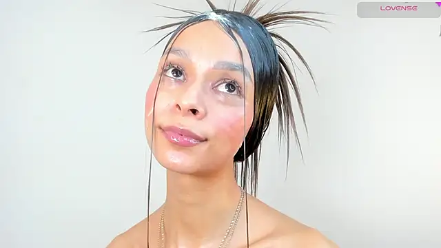 Snapshot of sofia_quiros chatting on January 23, 2025, 1:35 pm sofia quiros online show from January 23, 2025, 1:35 pm