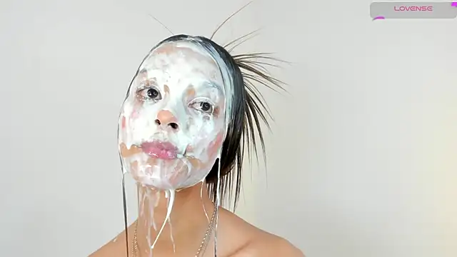 Snapshot of sofia_quiros chatting on January 27, 2025, 2:24 pm sofia quiros online show from January 27, 2025, 2:24 pm