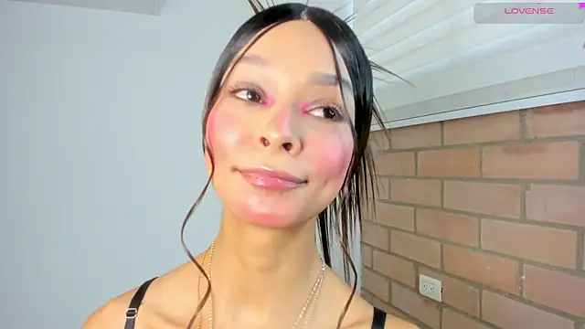 Snapshot of sofia_quiros chatting on January 2, 2025, 12:13 pm sofia quiros online show from January 2, 2025, 12:13 pm