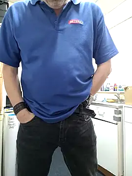 JulianJ50 online show from November 26, 2025, 8:14 am