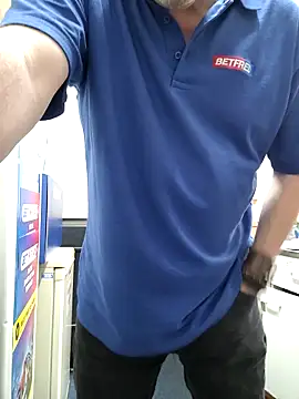 JulianJ50 online show from February 9, 2026, 8:12 am