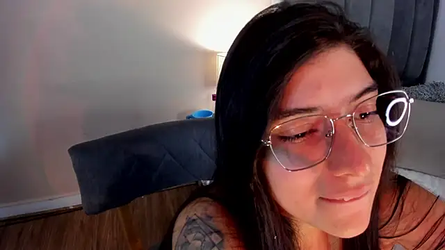 Snapshot of dakotaa__ chatting on February 20, 2025, 11:43 pm dakotaa   online show from February 20, 2025, 11:43 pm