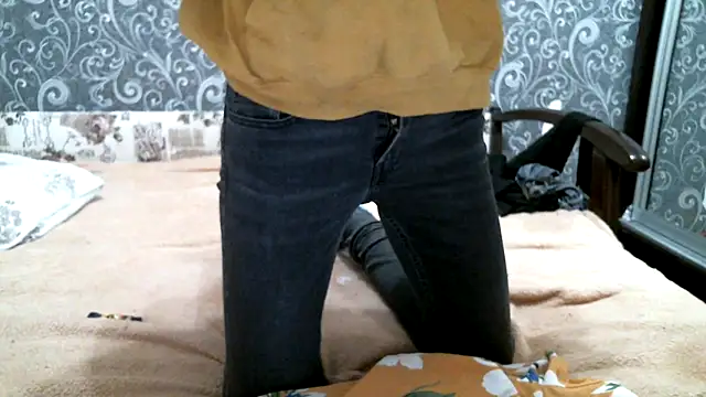 DennisXCaroll online show from February 18, 2025, 5:31 pm