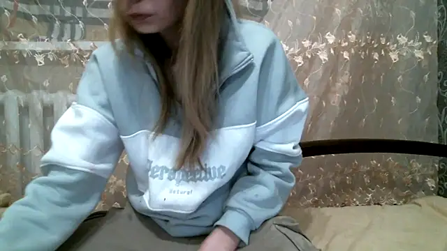 DennisXCaroll online show from February 16, 2025, 6:32 pm