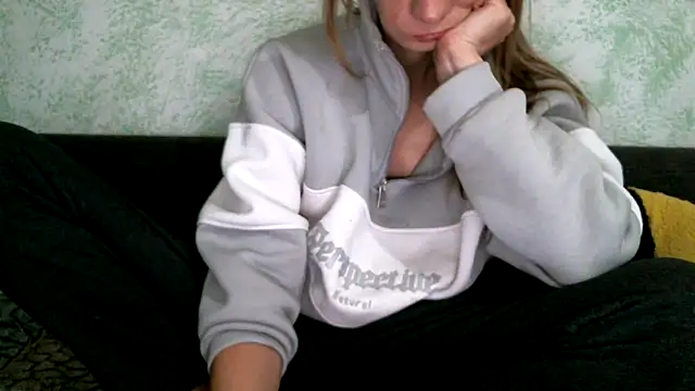 DennisXCaroll online show from February 15, 2025, 10:31 pm