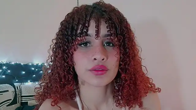 Snapshot of amaia_escotet chatting on February 12, 2025, 11:07 am amaia escotet online show from February 12, 2025, 11:07 am