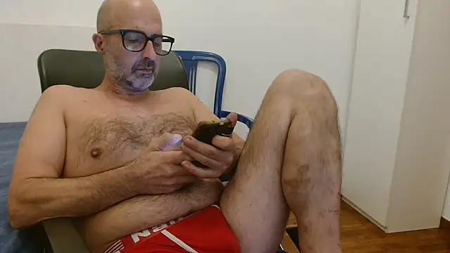 Snapshot of newsimo74 chatting on September 22, 2025, 6:14 pm newsimo74 online show from September 22, 2025, 6:14 pm